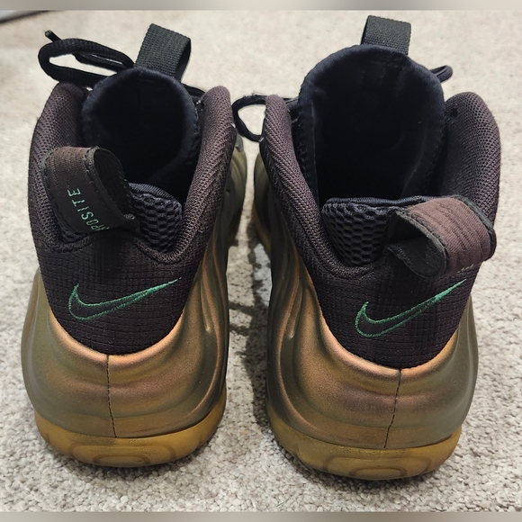 NIKE FOAMPOSITE PRO COPPER SNEAKERS LACE UP SHOES SIZE 11 GYM GREEN